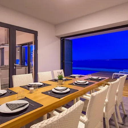 Lovely Home In Kosljun Casa de Férias *