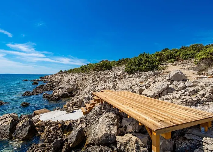 Awesome Home In Kosljun Vikendica Kosljun