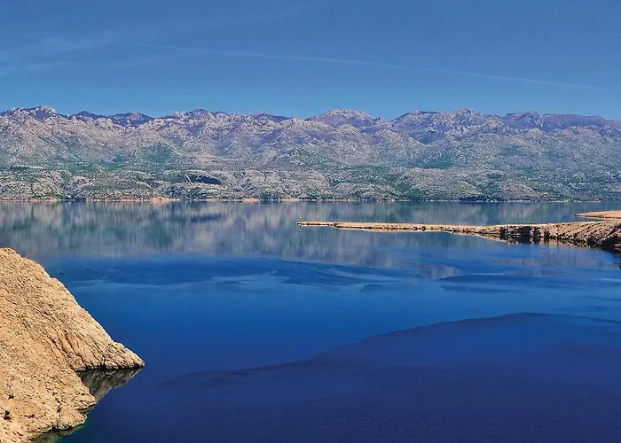 Awesome Home In Kosljun Vikendica