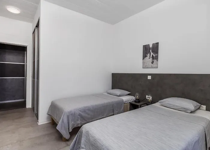 Vikendica Awesome Home In Kosljun *