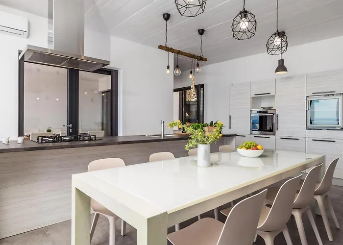 Awesome Home In Kosljun