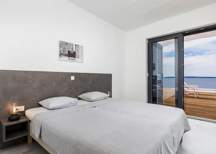 Awesome Home In Kosljun Vikendica *