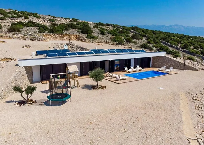 Awesome Home In Kosljun Vikendica Kosljun