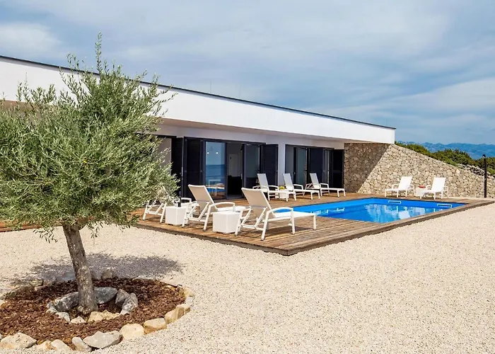 Vikendica Awesome Home In Kosljun